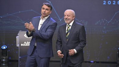 “Vamos ver quem que roubou nesse país”: Lula desafia Flávio Bolsonaro a abrir sigilos bancário e telefônico