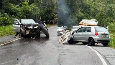 Colisão entre carro e carreta mobiliza bombeiros na SC-110 entre Pomerode e Rio dos Cedros