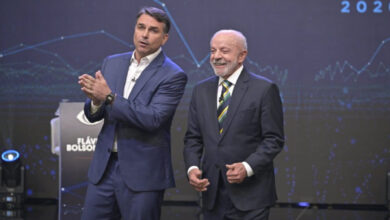 Datafolha aponta Flávio Bolsonaro com 51% e Lula com 49% dos votos válidos na véspera do 2º turno