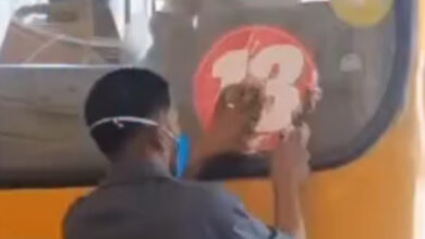Ônibus ficam nas garagens em Salvador, e Semob aponta adesivação clandestina como motivo