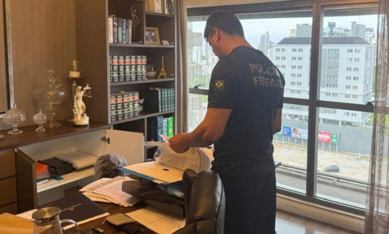 PF investiga sumiço de R$ 16 milhões da aposentadoria de servidores em Palhoça