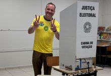 Prefeito Flávio Buzzi vota em Timbó e destaca participação dos eleitores