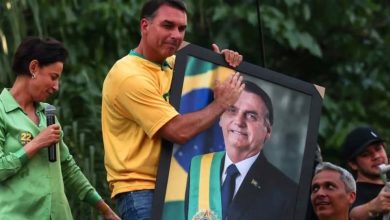 Flávio Bolsonaro pode voltar a visitar o pai após parecer favorável da PGR