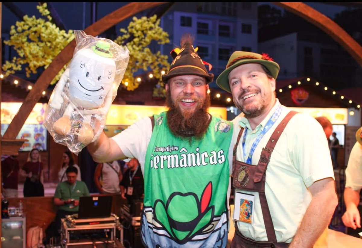 Concurso de rollmops da Oktoberfest tem campeões e disputa acirrada em Blumenau