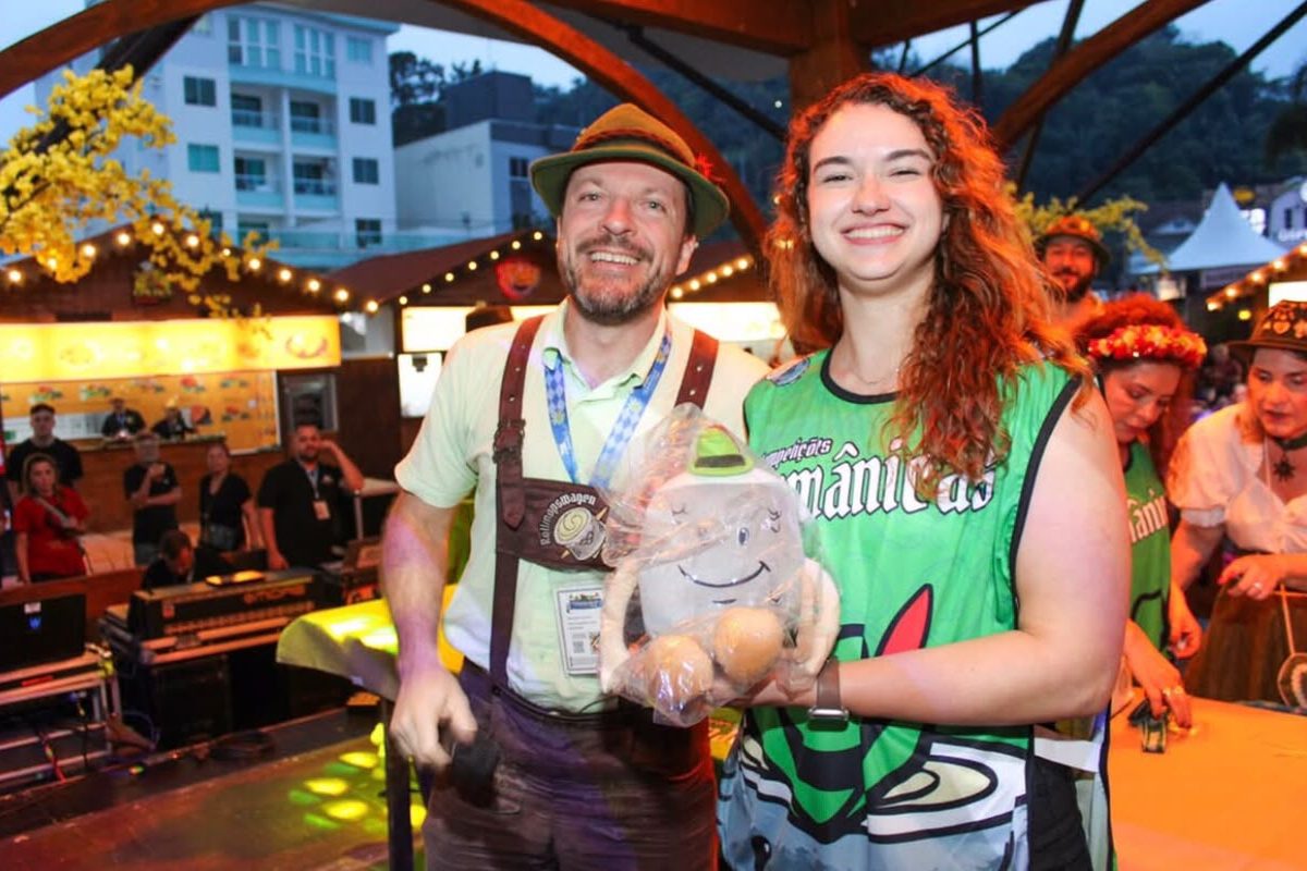 Concurso de rollmops da Oktoberfest tem campeões e disputa acirrada em Blumenau