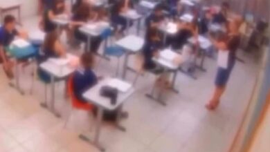 Professora de SP associa Flávio ao fascismo e diz a alunos que negros e pardos morreriam