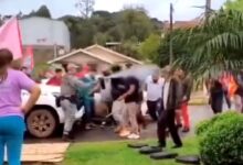 Manifestantes pró-Lula atacam policiais durante abordagem