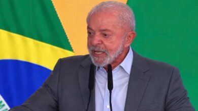 Lula diz que recebeu orçamento “quebrado”, mas gestão Bolsonaro terminou com superávit