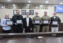 Da segurança ao vinho: Câmara homenageia profissionais em Blumenau