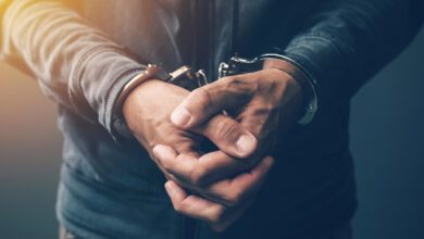 Homem procurado por estupro de vulnerável é preso durante patrulhamento em Apiúna