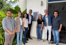 Timbó homenageia professor Tibério Valcanaia com nome em prédio da Educação