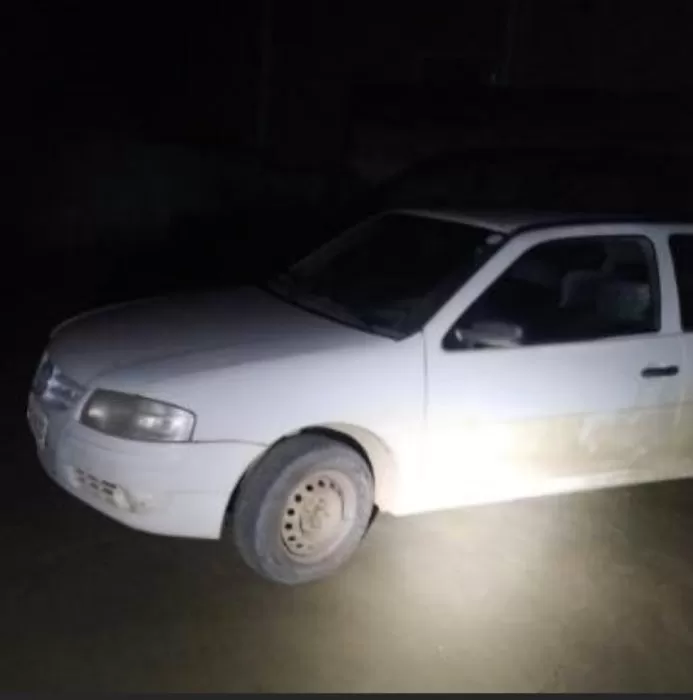 Roubo em Timbó: Dois suspeitos capturados após invasão armada e fuga em veículo roubado